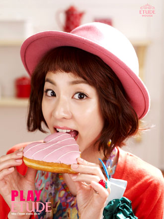 Sandara Park рекламирует Etude House.
