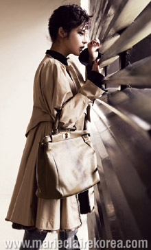 Park Si-Yeon.