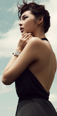 Park Si-Yeon.