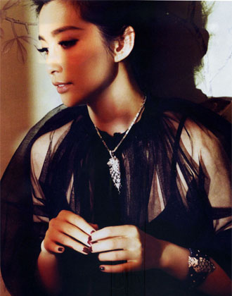 Li Bingbing в Cosmopolitan.