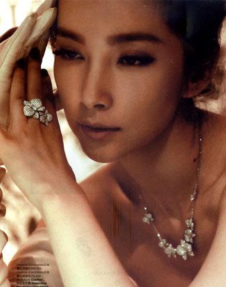 Li Bingbing в Cosmopolitan.