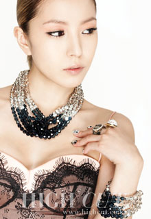 BoA для High Cut.