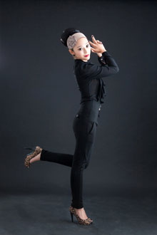 Элегантность Jiao Yang Hui.