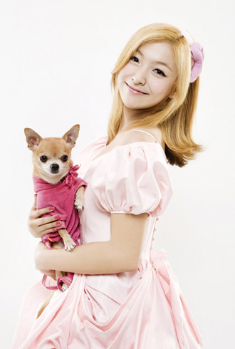 Luna примерила образ Legally Blonde.