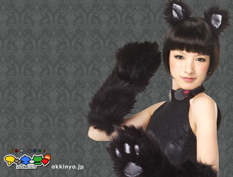 Akina Minami дразнит зоофилов.