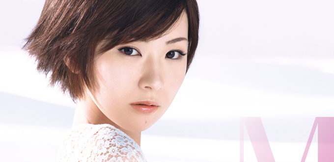 Shiseido Maquillage преображает Shiina Ringo.